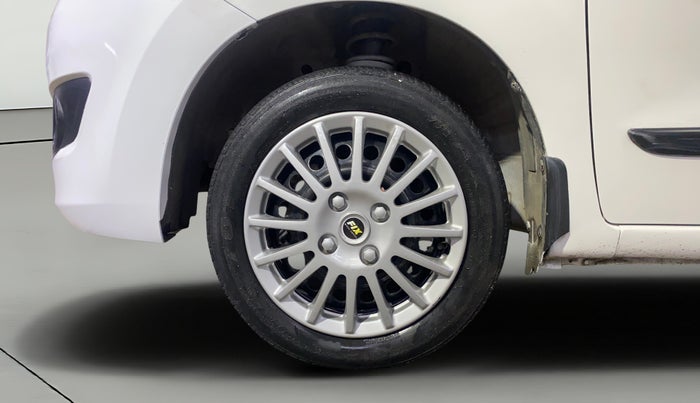 2016 Maruti Wagon R 1.0 VXI AMT, Petrol, Automatic, 80,046 km, Left Front Wheel