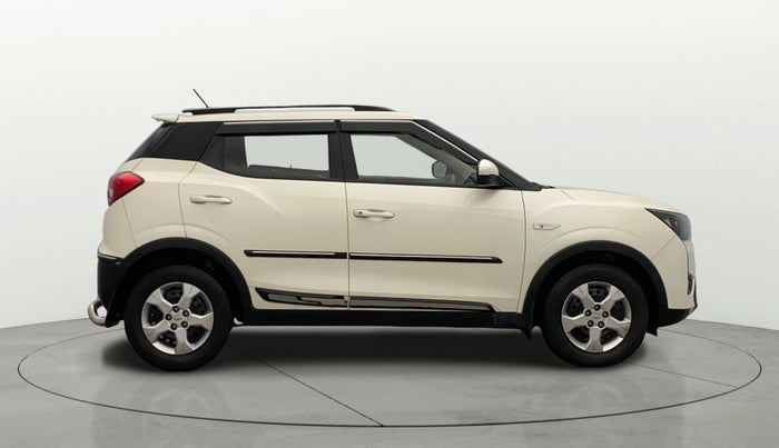 2022 Mahindra XUV300 W6 1.2 PETROL, Petrol, Manual, 41,291 km, Right Side View
