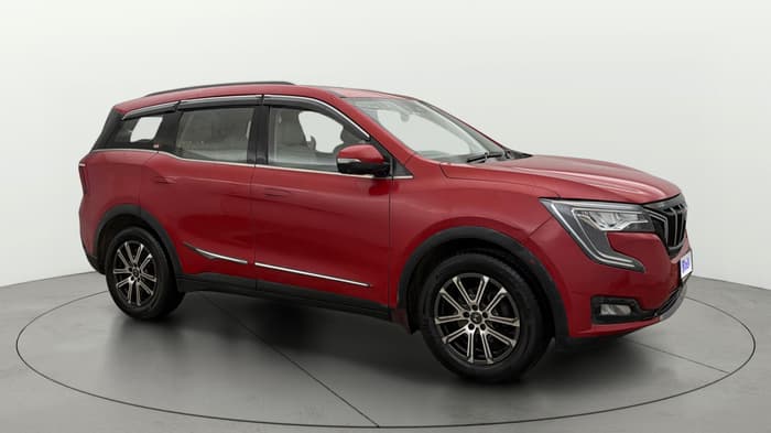 2021 Mahindra XUV700 AX 7 LUXURY P AT 7 STR, Petrol, Automatic, 1,15,459 km, Right Front Diagonal