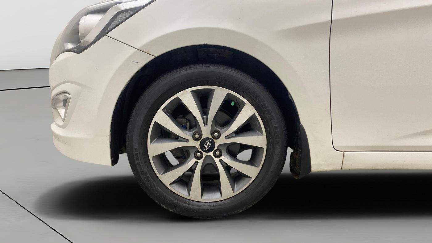 2015 Hyundai Verna FLUIDIC 1.6 CRDI S(O) 4S, Diesel, Manual, 1,37,089 km, Left Front Wheel