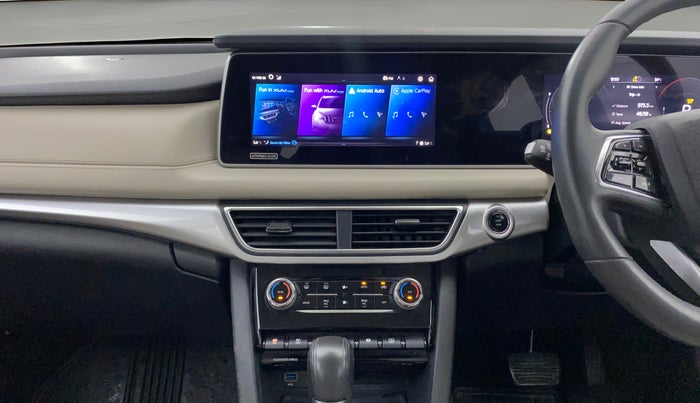 2021 Mahindra XUV700 AX 7 LUXURY P AT 7 STR, Petrol, Automatic, 57,080 km, Air Conditioner