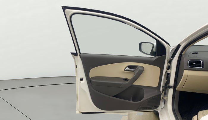 2013 Volkswagen Vento HIGHLINE DIESEL 1.6, Diesel, Manual, 70,042 km, LHS Front Door