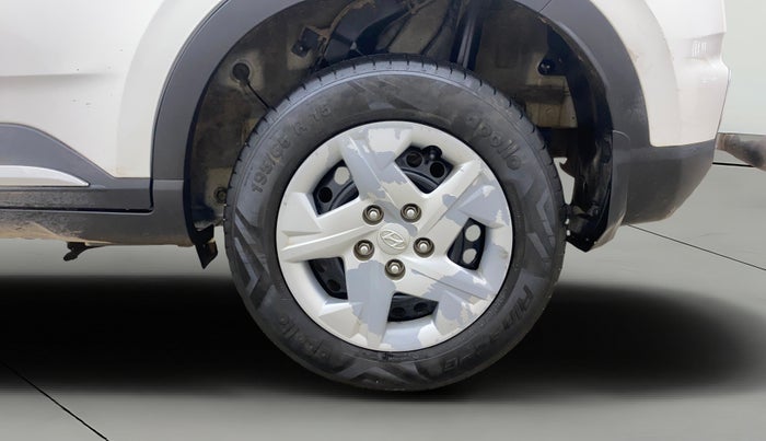 2021 Hyundai VENUE S 1.2, Petrol, Manual, 75,879 km, Left Rear Wheel