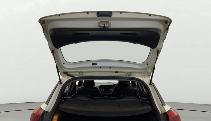 2014 Hyundai Elite i20 SPORTZ 1.2 (O), Petrol, Manual, 67,213 km, Boot Door Open