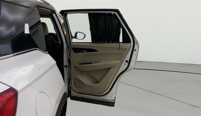 2023 MG HECTOR SHARP 2.0 DIESEL DUAL TONE, Diesel, Manual, 53,103 km, RHS Rear Door