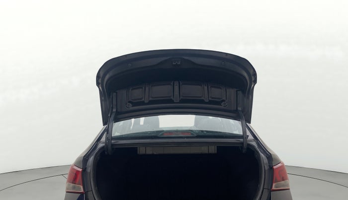 2017 Hyundai Verna 1.6 VTVT SX O, Petrol, Manual, 60,607 km, Boot Door Open