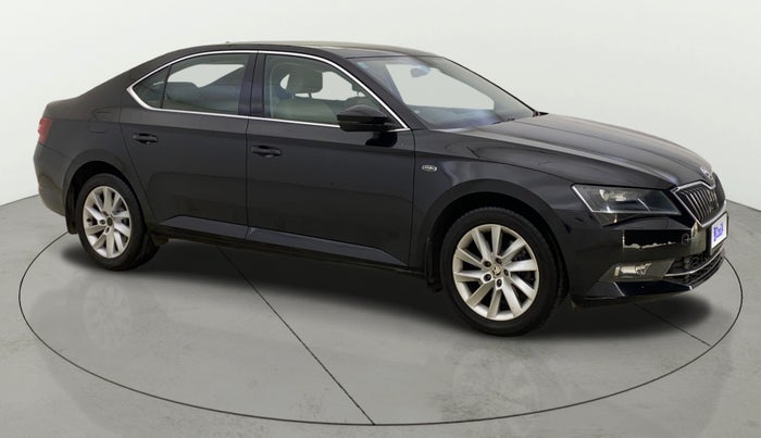 2016 Skoda Superb L&K 1.8 TSI AT, Petrol, Automatic, 70,037 km, Right Front Diagonal