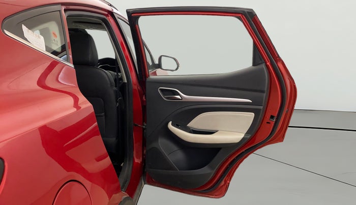 2022 MG ASTOR SHARP EX 1.5 MT, Petrol, Manual, 23,140 km, RHS Rear Door