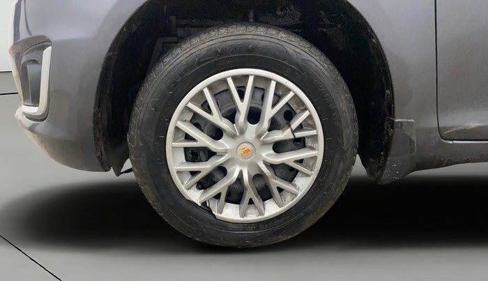 2014 Maruti Swift VXI, Petrol, Manual, 43,849 km, Left Front Wheel