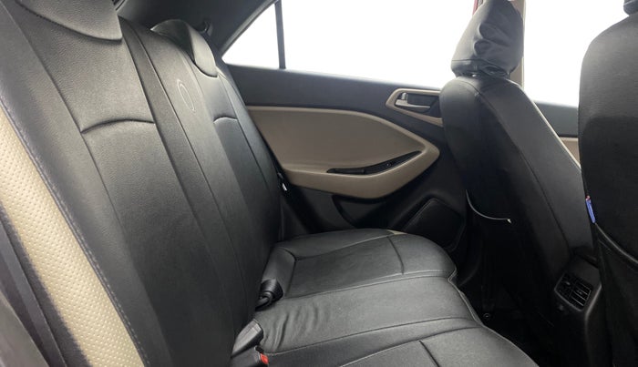 2017 Hyundai Elite i20 SPORTZ 1.2, Petrol, Manual, 79,549 km, Right Side Rear Door Cabin