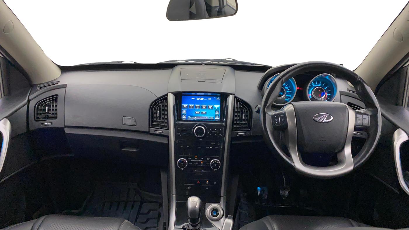 2021 Mahindra XUV500 W9, Diesel, Manual, 1,13,770 km, Dashboard