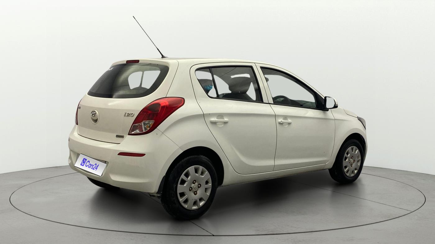 2013 Hyundai i20 MAGNA (O) 1.2, Petrol, Manual, 47,732 km, Right Back Diagonal