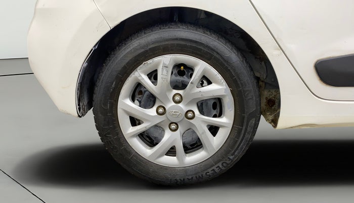 2017 Hyundai Grand i10 MAGNA 1.2 KAPPA VTVT, CNG, Manual, 52,056 km, Right Rear Wheel