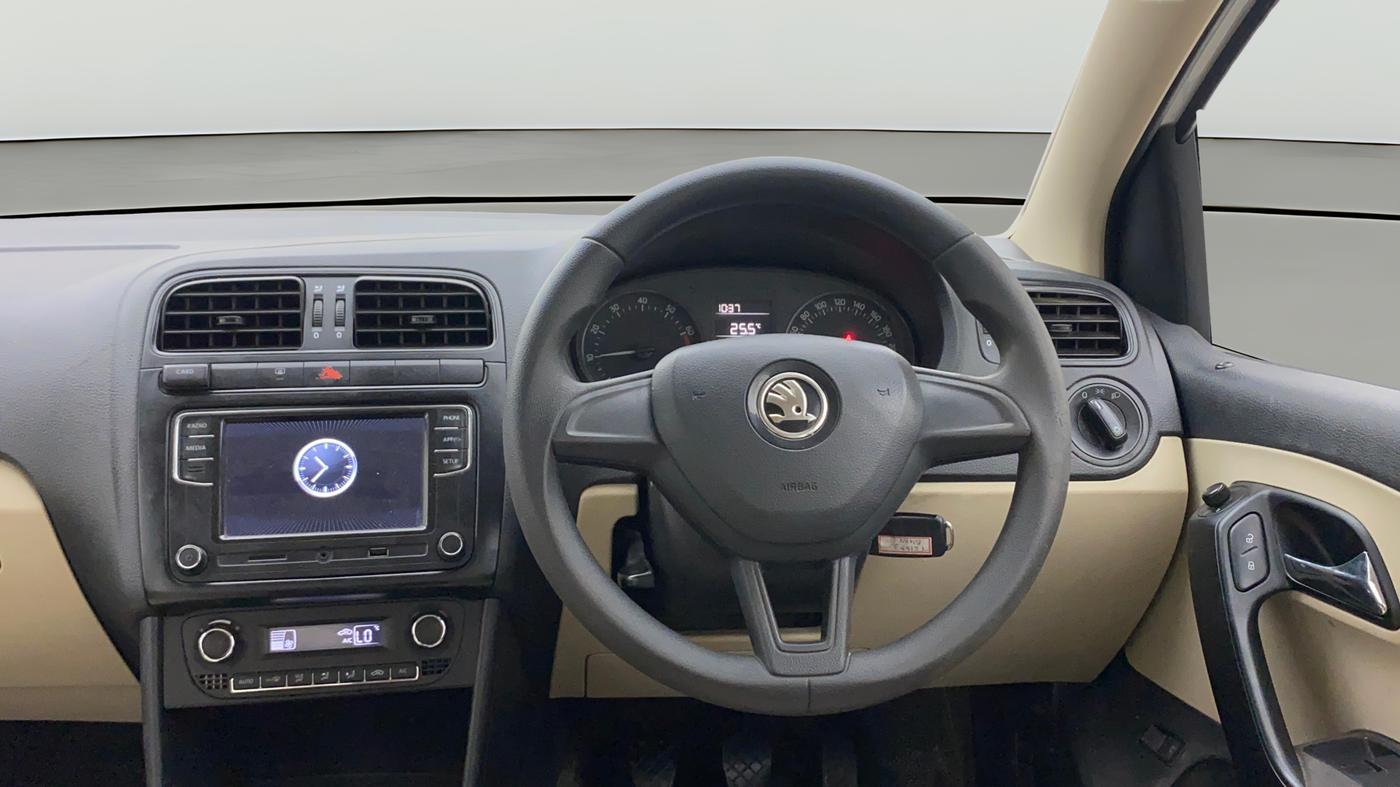 2020 Skoda Rapid ACTIVE 1.0 TSI, Petrol, Manual, 1,03,282 km, Steering Wheel Close Up