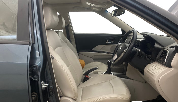 2021 Mahindra XUV300 W8 (O) 1.5 DIESEL, Diesel, Manual, 46,056 km, Right Side Front Door Cabin