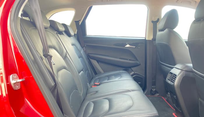 2020 MG HECTOR SHARP HYBRID 1.5 PETROL, Petrol, Manual, 23,895 km, Right Side Rear Door Cabin