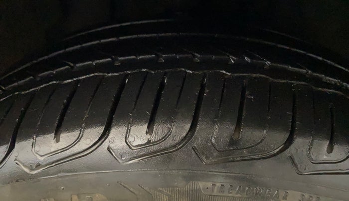 2021 Tata ALTROZ XZ DIESEL, Diesel, Manual, 72,947 km, Right Front Tyre Tread