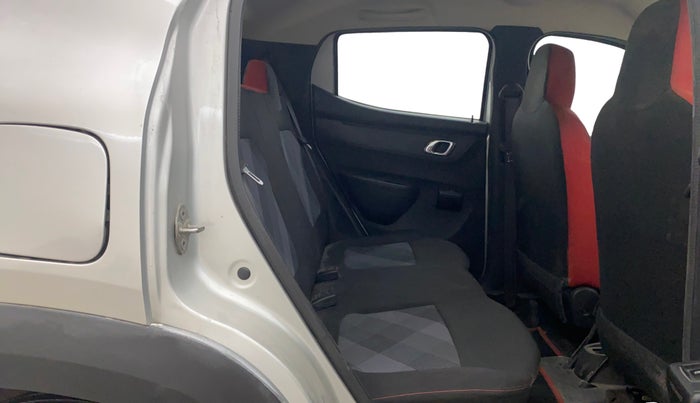 2019 Renault Kwid RXT 1.0, Petrol, Manual, 22,124 km, Right Side Rear Door Cabin