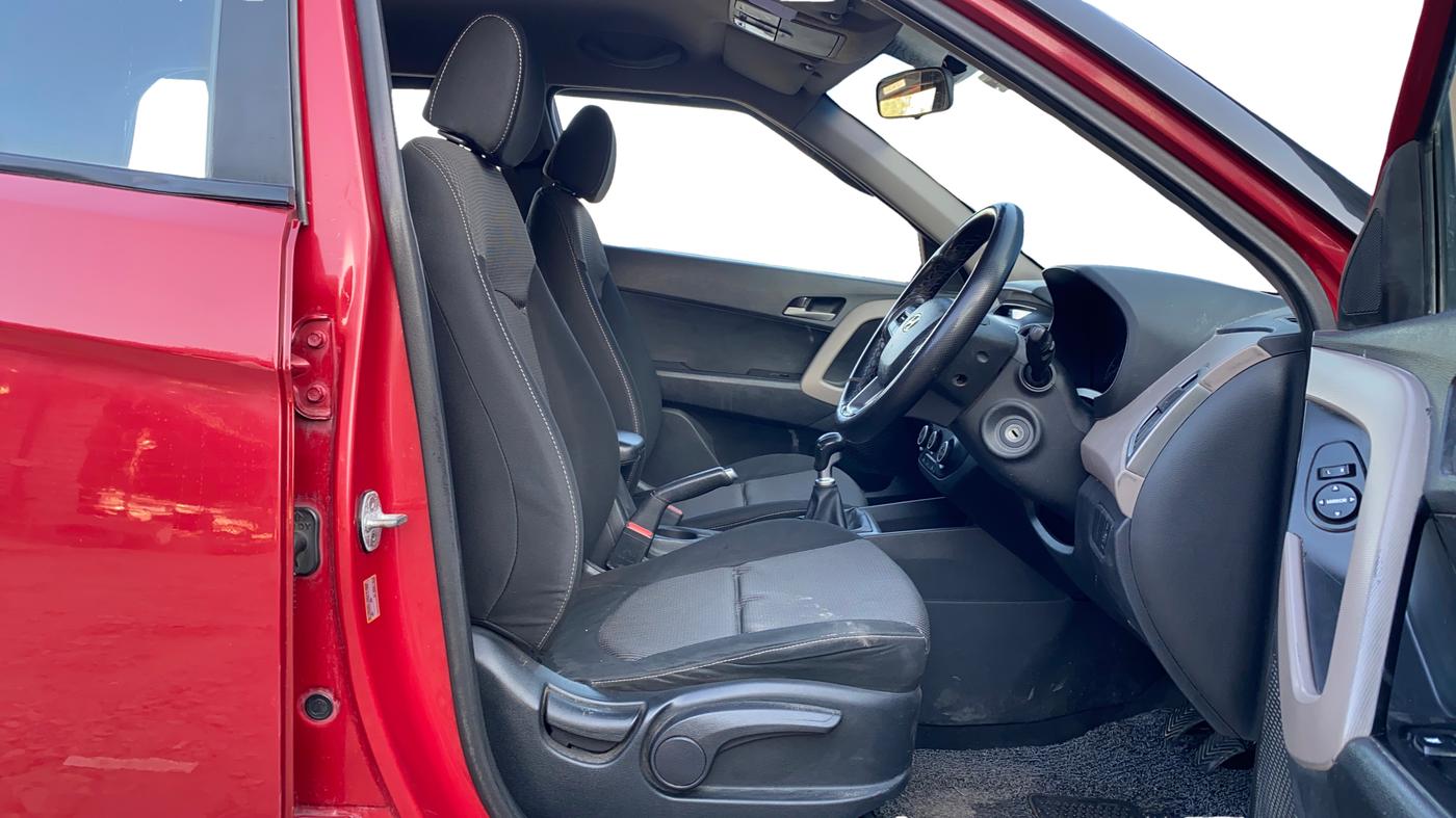 2015 Hyundai Creta S 1.6 PETROL, Petrol, Manual, 1,25,511 km, Right Side Front Door Cabin