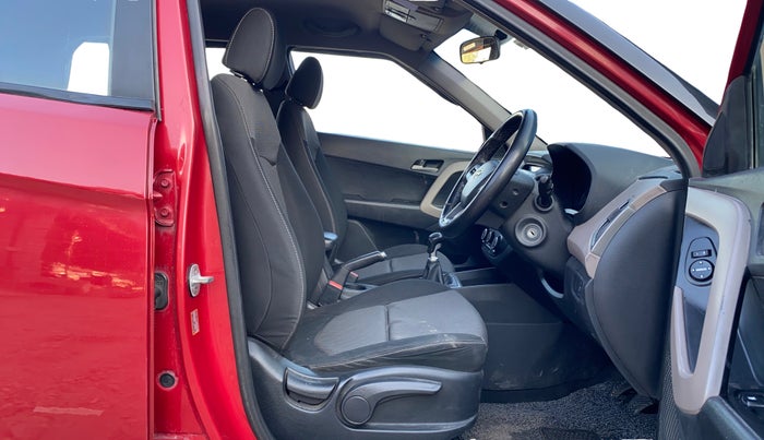 2015 Hyundai Creta S 1.6 PETROL, Petrol, Manual, 1,25,511 km, Right Side Front Door Cabin