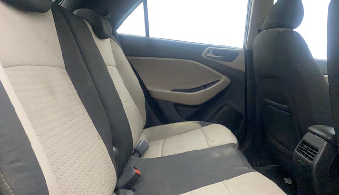 2017 Hyundai Elite i20 ASTA 1.2 (O), Petrol, Manual, 81,441 km, Right Side Rear Door Cabin