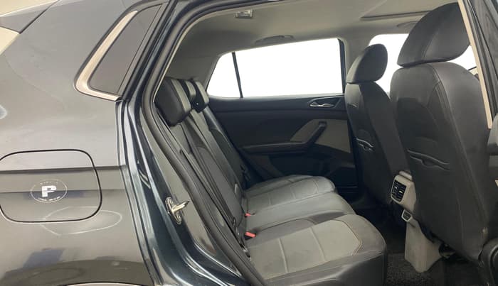 2021 Skoda KUSHAQ STYLE 1.0L TSI AT (6 AIRBAGS), Petrol, Automatic, 59,630 km, Right Side Rear Door Cabin