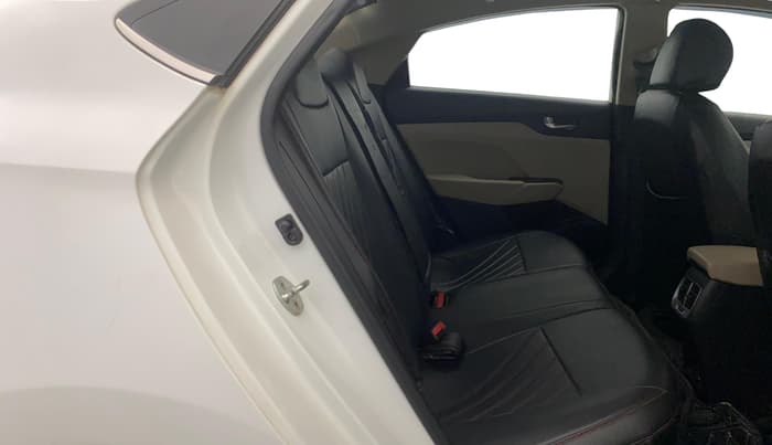 2022 Hyundai Verna SX 1.5 VTVT, Petrol, Manual, 37,361 km, Right Side Rear Door Cabin
