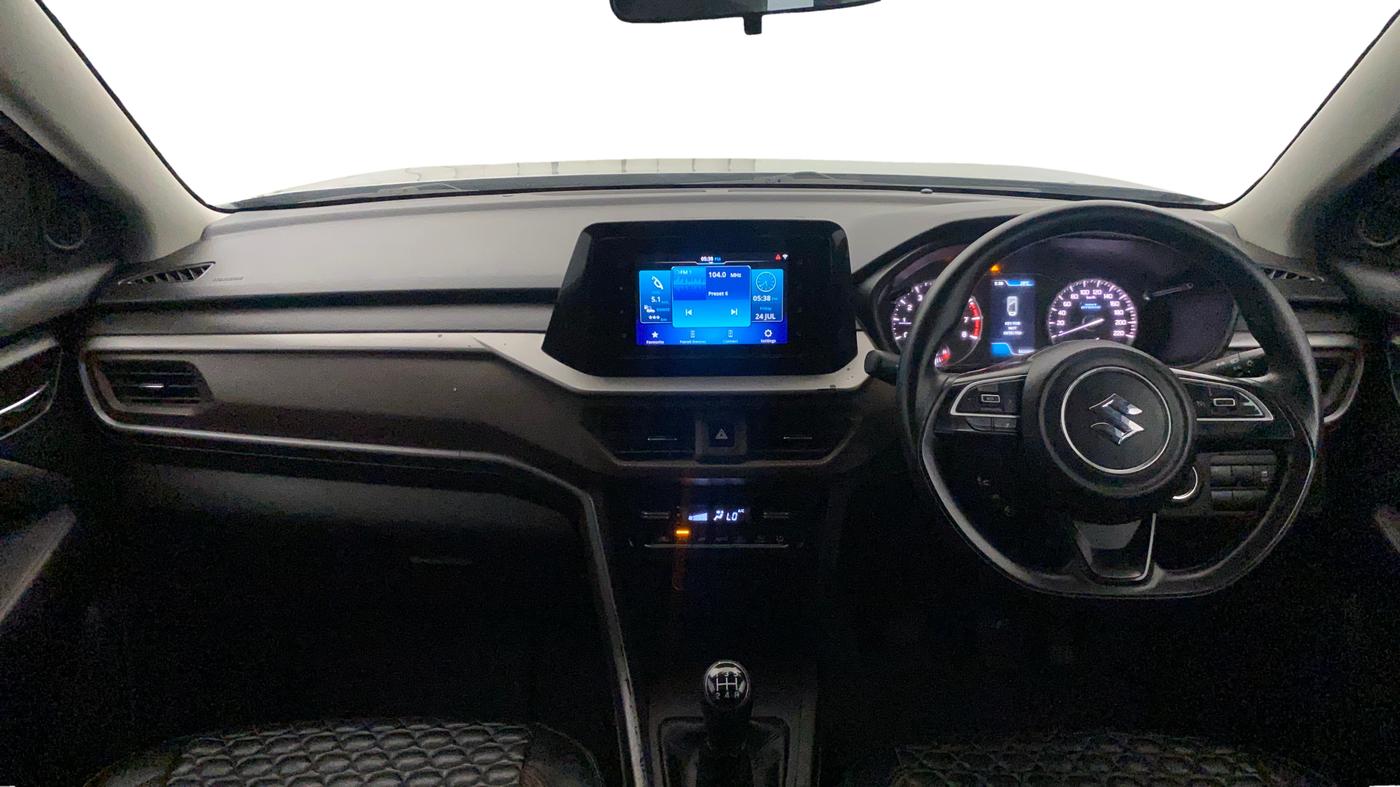 2024 Maruti BREZZA ZXI SMART HYBRID , Petrol, Manual, 56,225 km, Dashboard