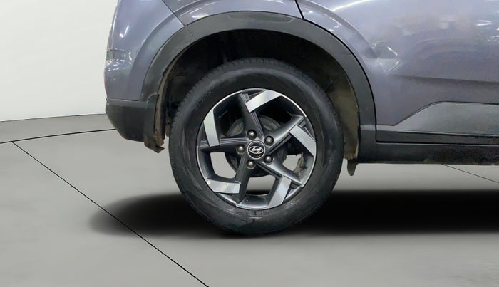 2019 Hyundai VENUE SX 1.4 CRDI, Diesel, Manual, 1,32,156 km, Right Rear Wheel