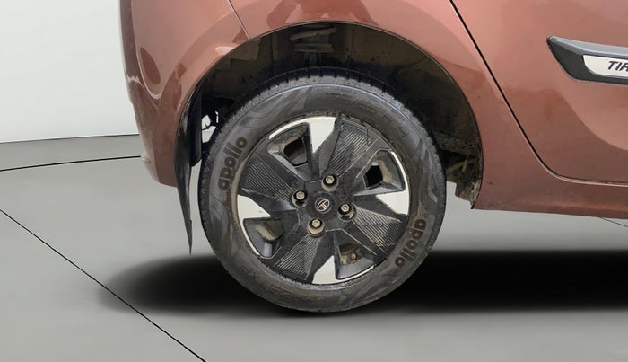 2025 Tata Tiago XZA iCNG, CNG, Automatic, 21,051 km, Right Rear Wheel