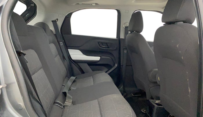 2023 Tata PUNCH ACCOMPLISHED DAZZLE SUNROOF CNG MT, CNG, Manual, 16,592 km, Right Side Rear Door Cabin