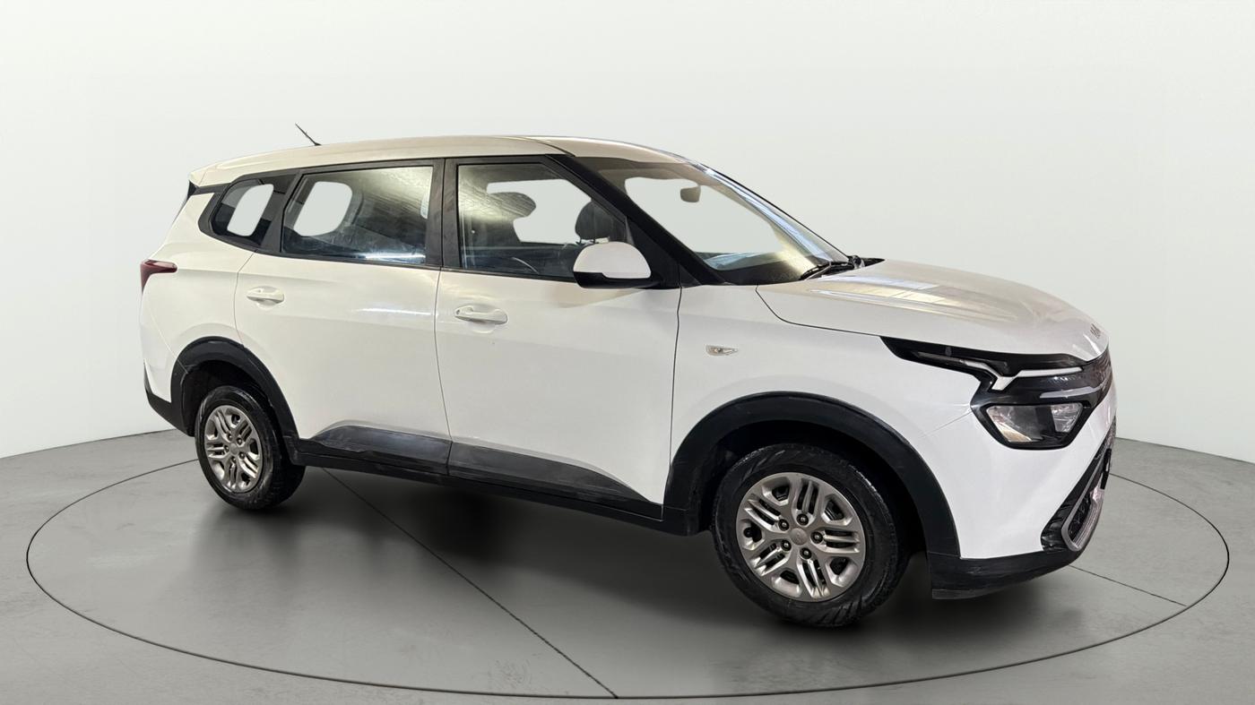 2023 KIA CARENS PREMIUM 1.5 PETROL 7 STR, Petrol, Manual, 91,193 km, Right Front Diagonal