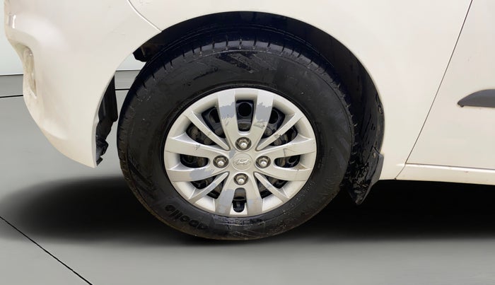 2015 Hyundai i10 SPORTZ 1.1, Petrol, Manual, 58,004 km, Left Front Wheel