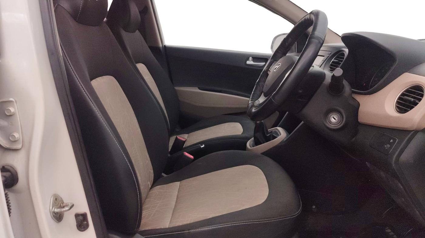 2016 Hyundai Grand i10 SPORTZ 1.2 KAPPA VTVT, Petrol, Manual, 36,454 km, Right Side Front Door Cabin