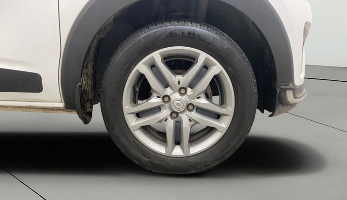 2022 Renault TRIBER RXZ AMT, Petrol, Automatic, 41,145 km, Right Front Wheel