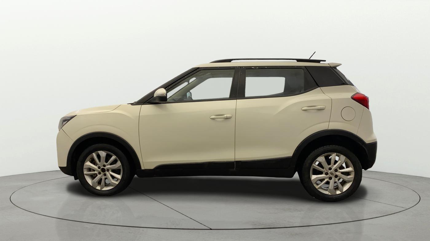 2019 Mahindra XUV300 W8 1.2 PETROL, Petrol, Manual, 73,323 km, Left Side