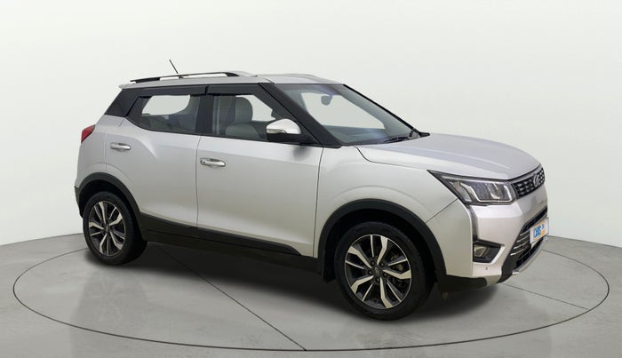 2020 Mahindra XUV300 W8 (O) 1.2 PETROL, Petrol, Manual, 40,915 km, Right Front Diagonal