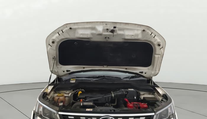 2022 Mahindra XUV300 W8 1.2 PETROL, Petrol, Manual, 39,574 km, Open Bonet