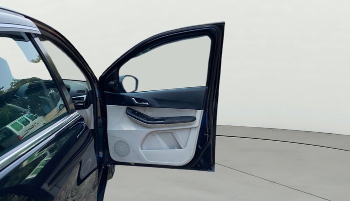 2022 Tata TIGOR XZ PLUS CNG, CNG, Manual, 1,17,080 km, RHS Front Door