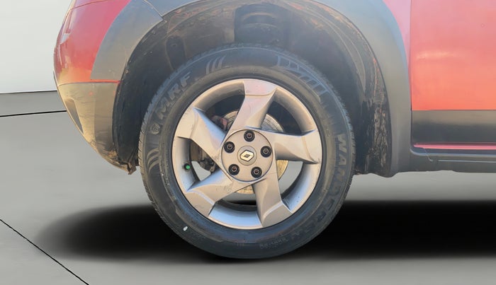 2014 Renault Duster 110 PS RXL ADVENTURE, Diesel, Manual, 1,09,872 km, Left Front Wheel