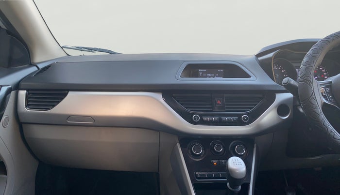 2019 Tata NEXON XM PETROL, Petrol, Manual, 1,11,783 km, Air Conditioner