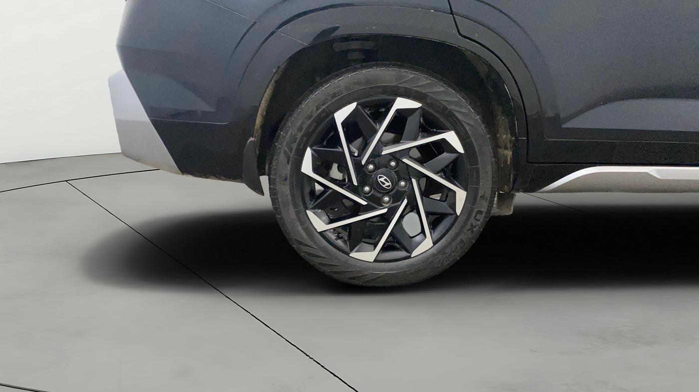 2024 Hyundai ALCAZAR Signature 7 STR 1.5 Turbo GDi Petrol DCT, Petrol, Automatic, 18,667 km, Right Rear Wheel
