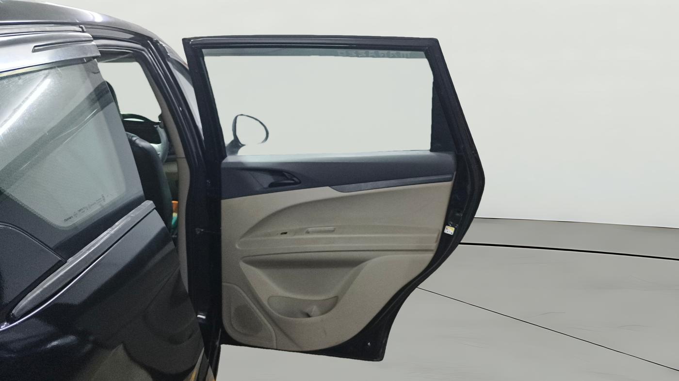 2019 Mahindra MARAZZO M2 7STR, Diesel, Manual, 71,759 km, RHS Rear Door
