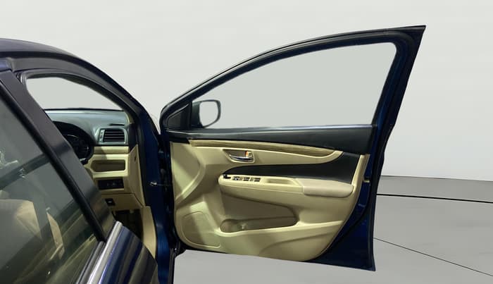 2019 Maruti Ciaz SIGMA 1.5 SHVS MT  PETROL, CNG, Manual, 1,07,641 km, RHS Front Door