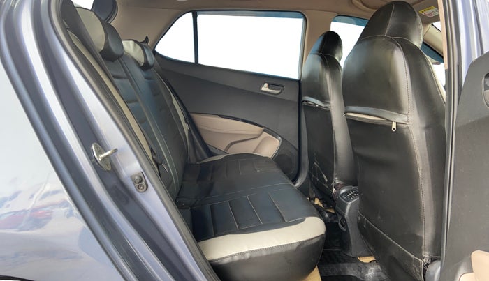 2015 Hyundai Grand i10 ASTA 1.2 KAPPA VTVT, Petrol, Manual, 95,382 km, Right Side Rear Door Cabin