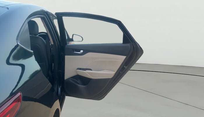 2019 Hyundai Verna 1.6 VTVT SX O, Petrol, Manual, 98,190 km, RHS Rear Door