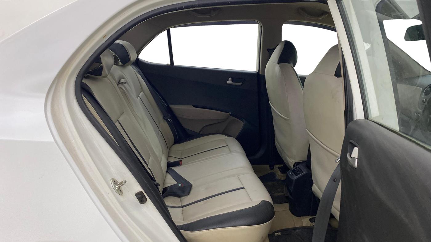 2014 Hyundai Xcent S 1.2, Petrol, Manual, 52,887 km, Right Side Rear Door Cabin