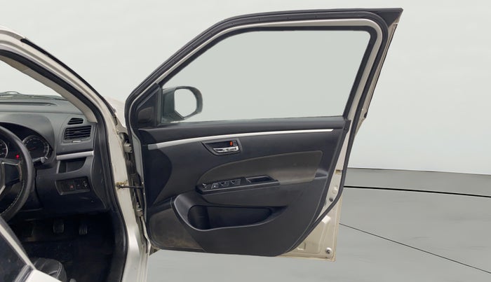 2013 Maruti Swift ZXI, Petrol, Manual, 71,908 km, RHS Front Door