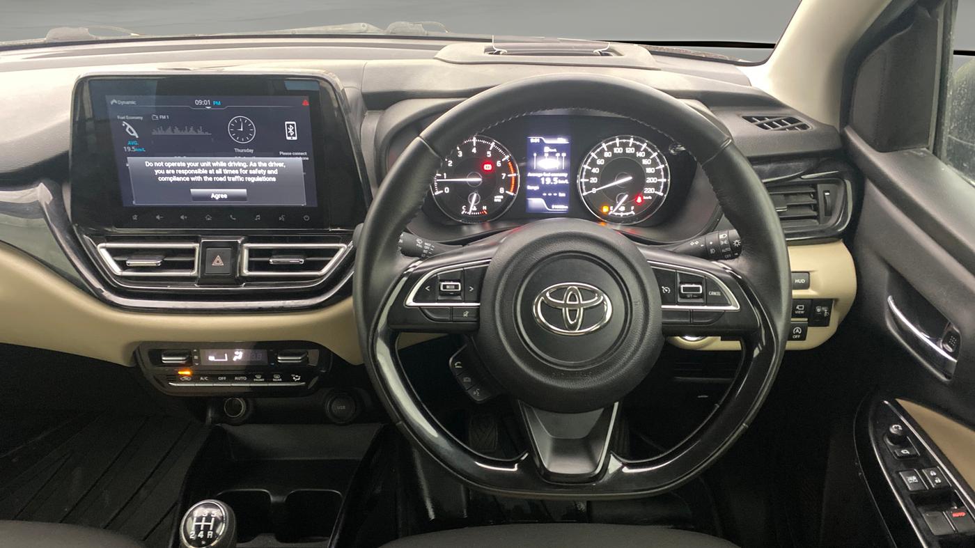 2022 Toyota Glanza V, Petrol, Manual, 51,914 km, Steering Wheel Close Up