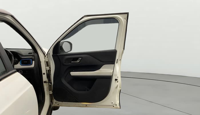 2022 Tata PUNCH CREATIVE  AMT, Petrol, Automatic, 43,916 km, RHS Front Door